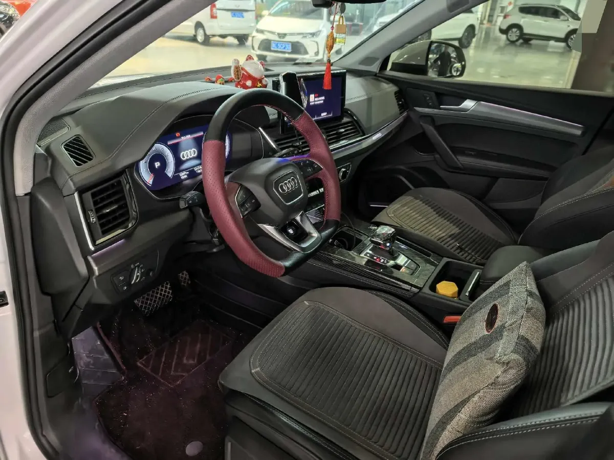 2022 Audi Q5L 2.0T 252HP L4 7DCT,autocango,china used car exporter,china ev exporter,chinese used car exporter,chinese used ev exporter