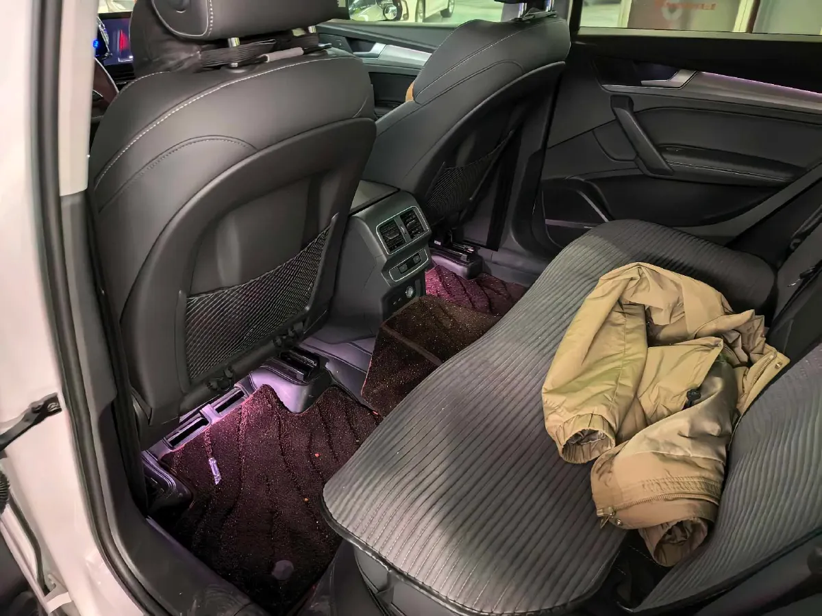 2022 Audi Q5L 2.0T 252HP L4 7DCT,autocango,china used car exporter,china ev exporter,chinese used car exporter,chinese used ev exporter