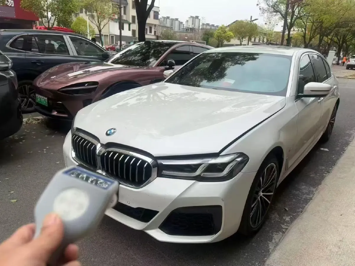 2021 BMW 5 Series 2.0T 252HP L4 8AT,autocango,china used car exporter,china ev exporter,chinese used car exporter,chinese used ev exporter