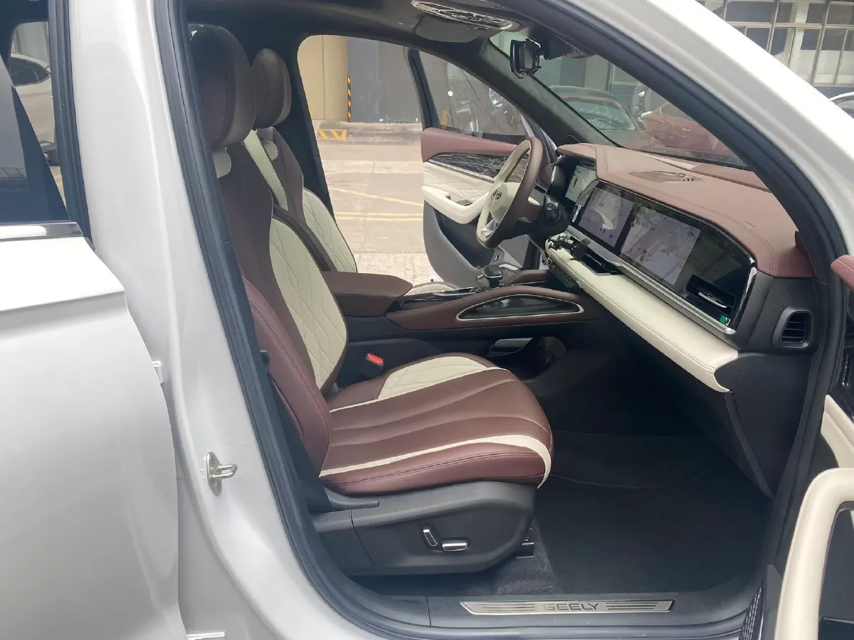 2021 Geely Monjaro 2.0T 218HP L4 7DCT,autocango,china used car exporter,china ev exporter,chinese used car exporter,chinese used ev exporter