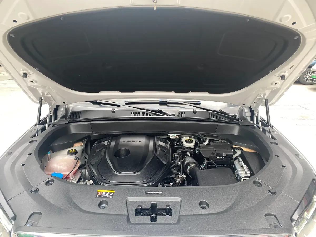 2021 Geely Monjaro 2.0T 218HP L4 7DCT,autocango,china used car exporter,china ev exporter,chinese used car exporter,chinese used ev exporter