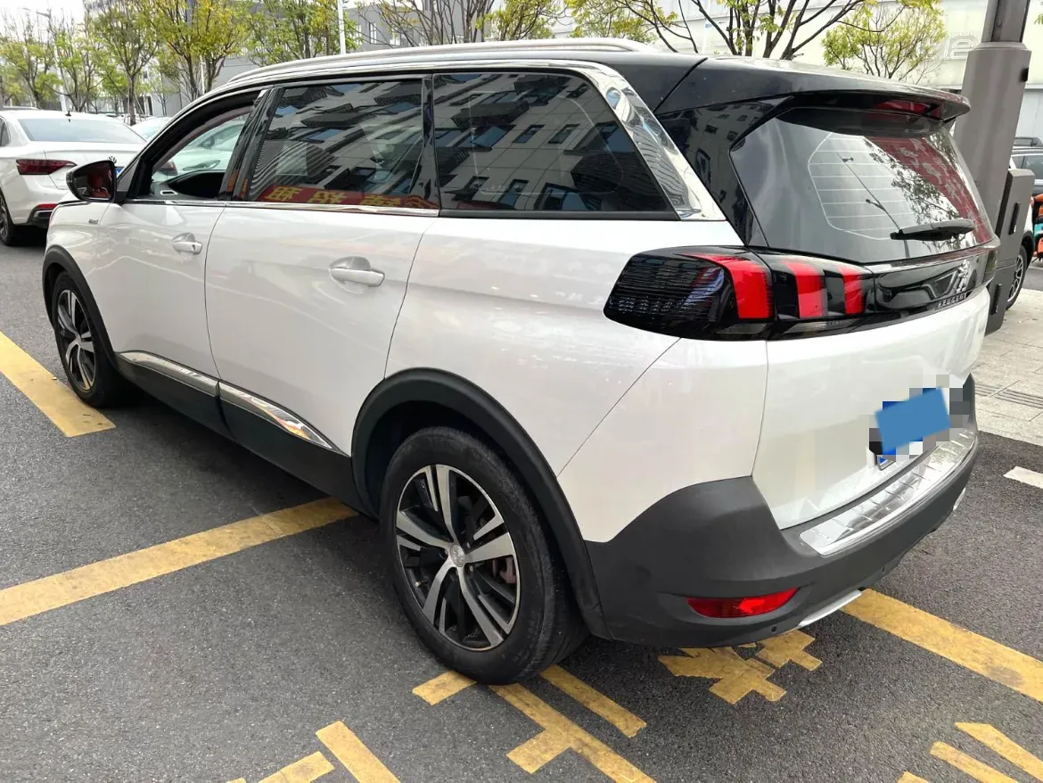 2017 Peugeot 5008 1.6T 167HP L4 6AT,autocango,china used car exporter,china ev exporter,chinese used car exporter,chinese used ev exporter
