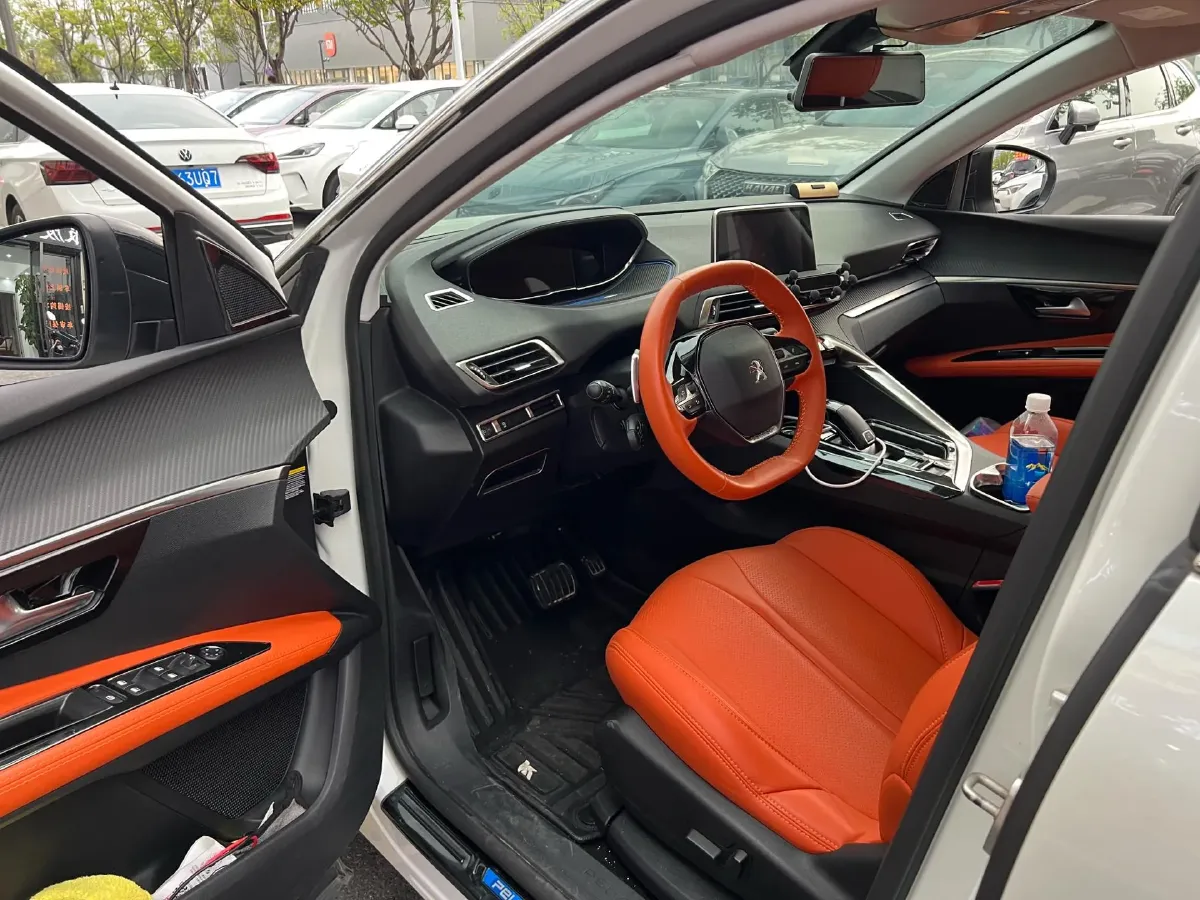 2017 Peugeot 5008 1.6T 167HP L4 6AT,autocango,china used car exporter,china ev exporter,chinese used car exporter,chinese used ev exporter