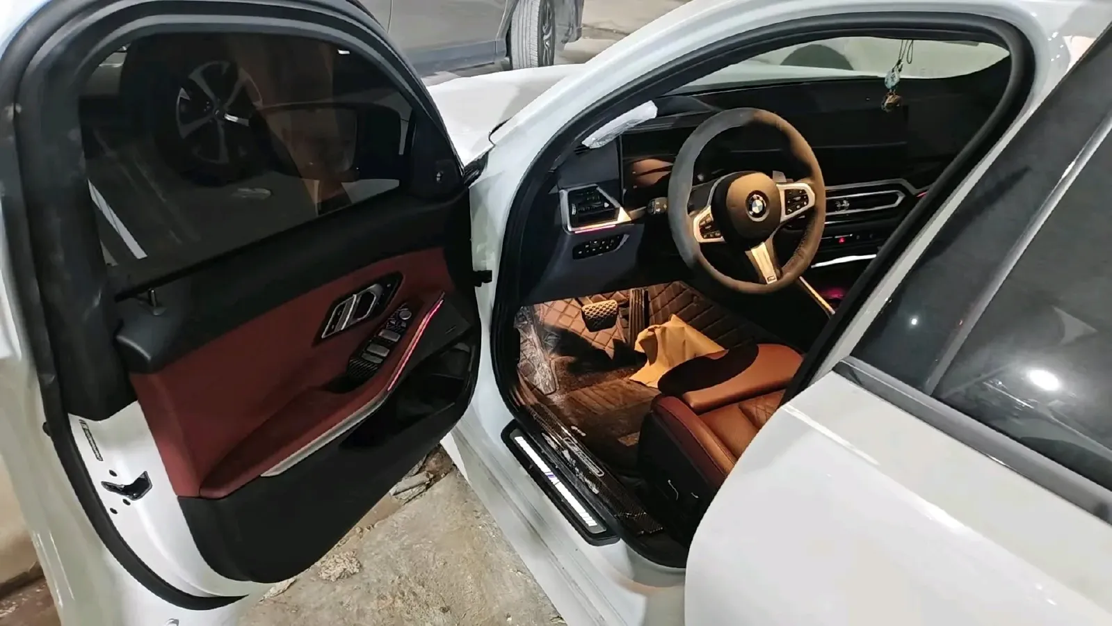 2024 BMW 3 Series 2.0T 245HP L4 8AT,autocango,china used car exporter,china ev exporter,chinese used car exporter,chinese used ev exporter