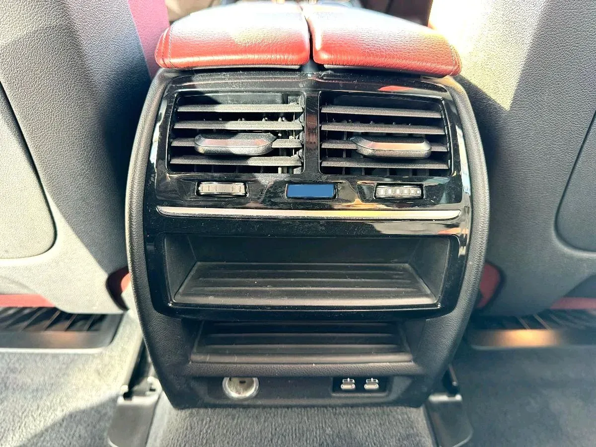 2020 BMW 5 Series 2.0T 252HP L4 8AT,autocango,china used car exporter,china ev exporter,chinese used car exporter,chinese used ev exporter