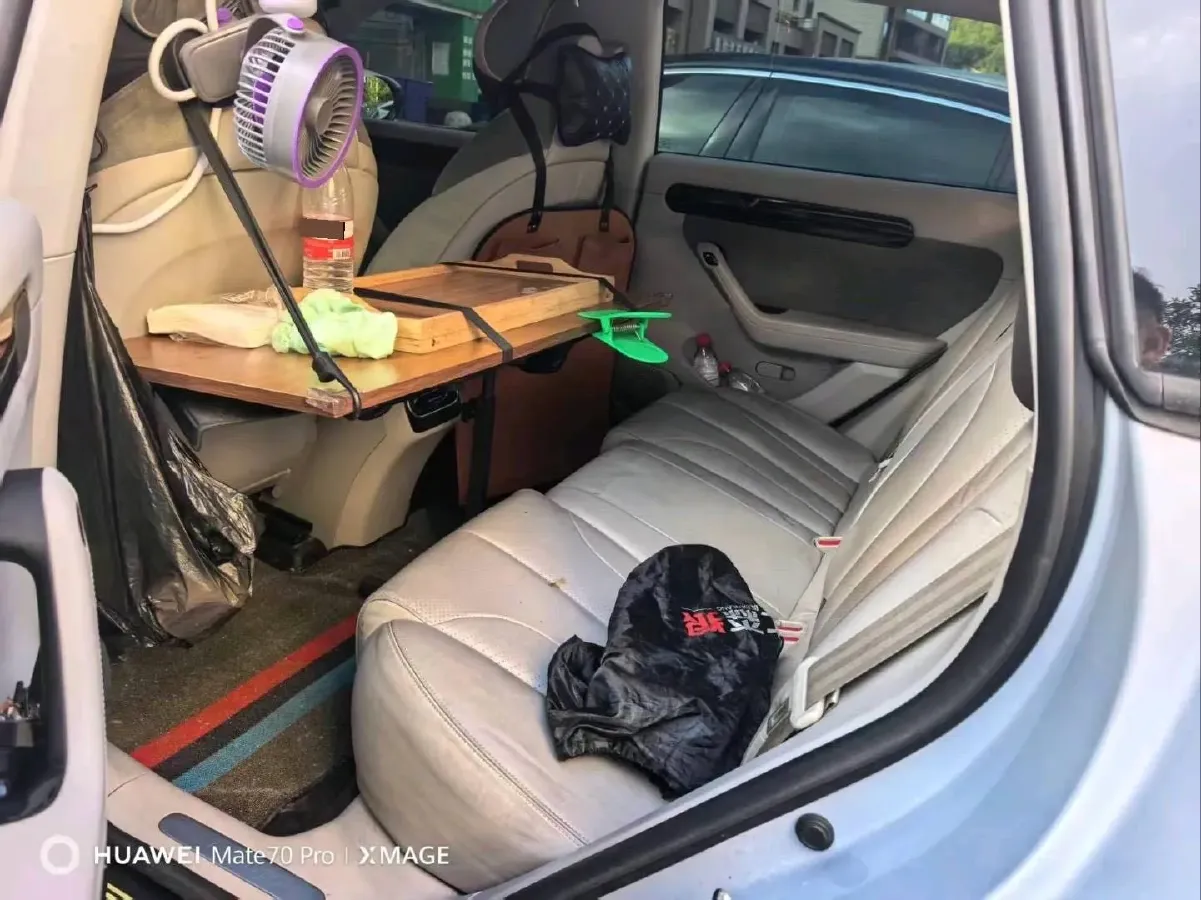 2023 Leapmotor C11 Range Extended 131HP REEV 30.1KWH,autocango,china used car exporter,china ev exporter,chinese used car exporter,chinese used ev exporter