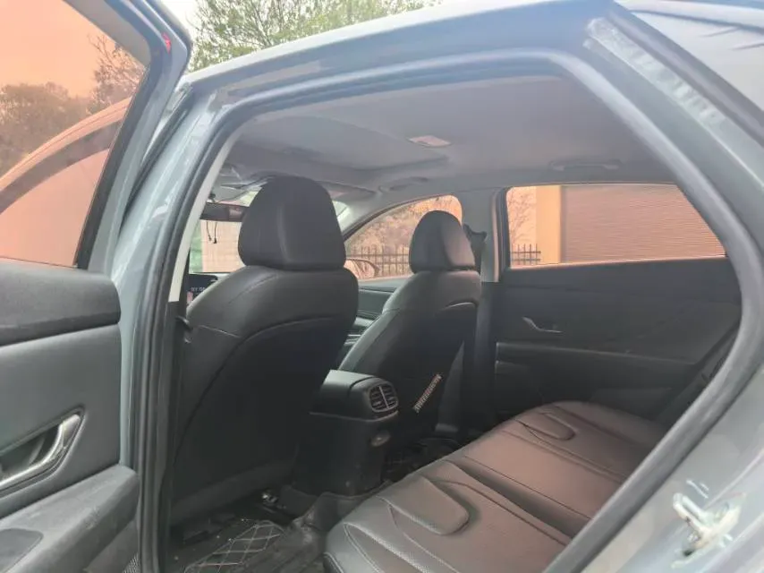 2021 Hyundai Elantra 1.5L 115HP L4 CVT,autocango,china used car exporter,china ev exporter,chinese used car exporter,chinese used ev exporter