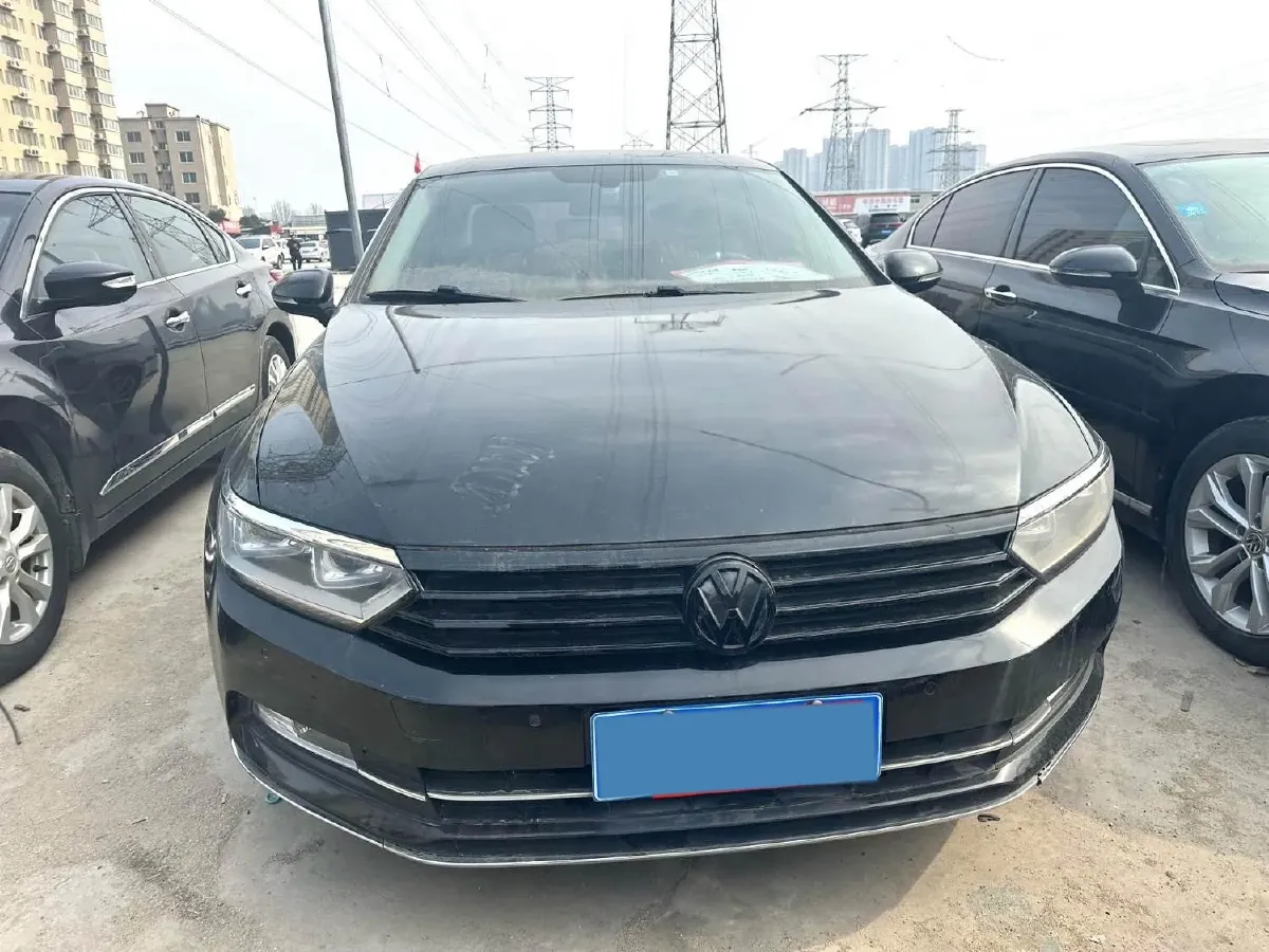 2017 Volkswagen Magotan 1.8T 180HP L4 7DCT,autocango,china used car exporter,china ev exporter,chinese used car exporter,chinese used ev exporter