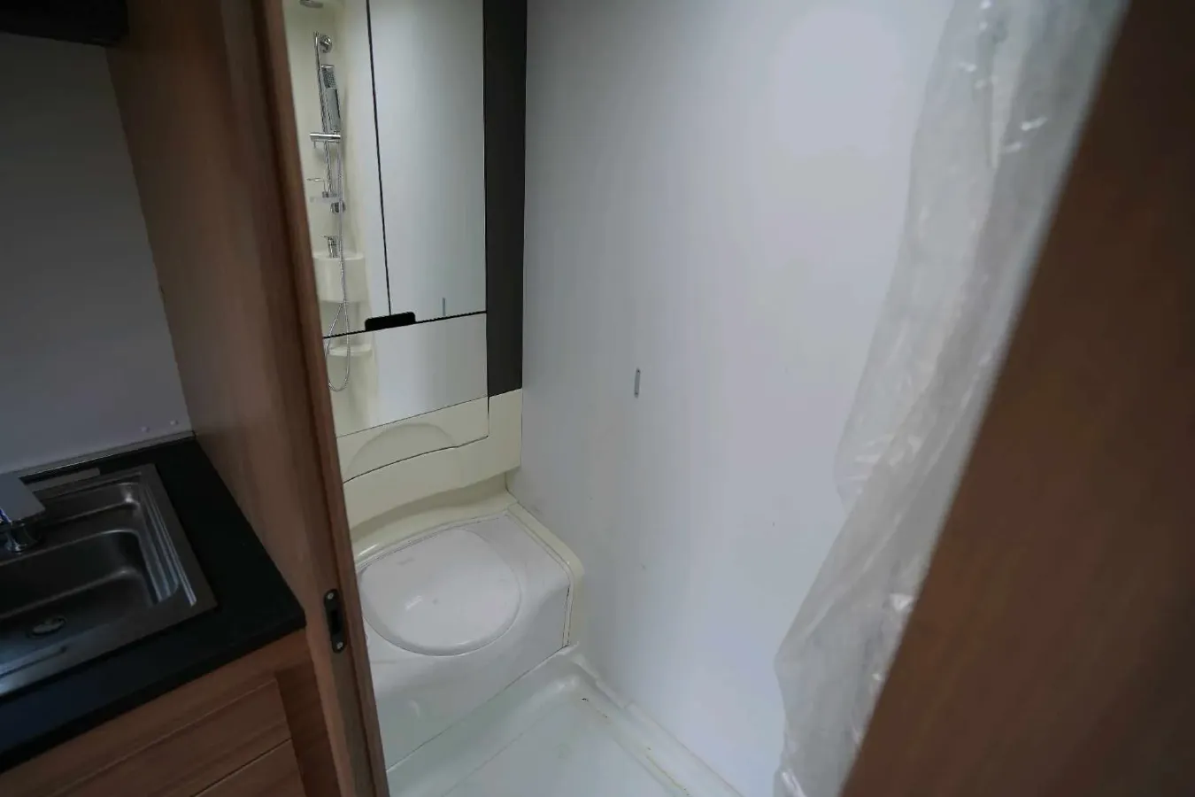 2018 Ford Explorer 2.3T 276HP L4 6AT,autocango,china used car exporter,china ev exporter,chinese used car exporter,chinese used ev exporter