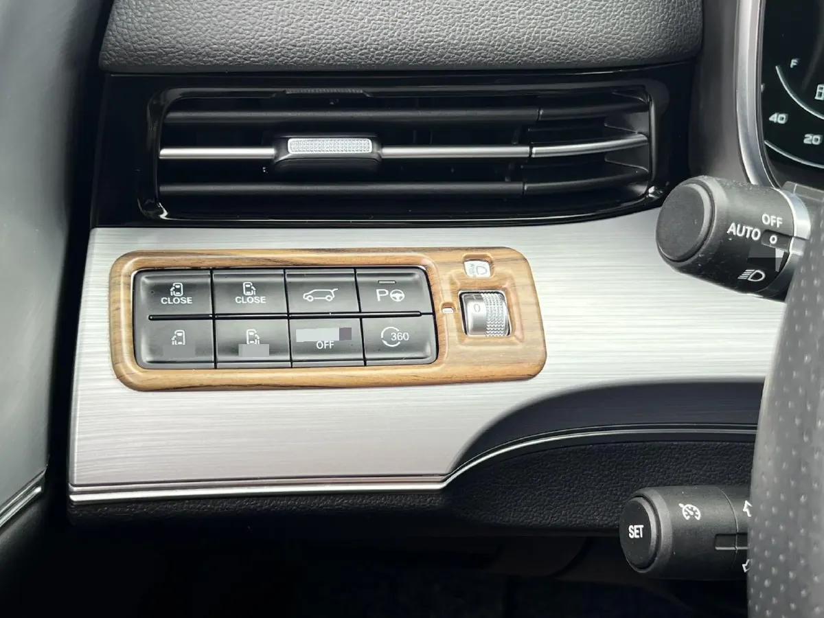 2021 Roewe iMAX8 2.0T 234HP L4 8AT,autocango,china used car exporter,china ev exporter,chinese used car exporter,chinese used ev exporter