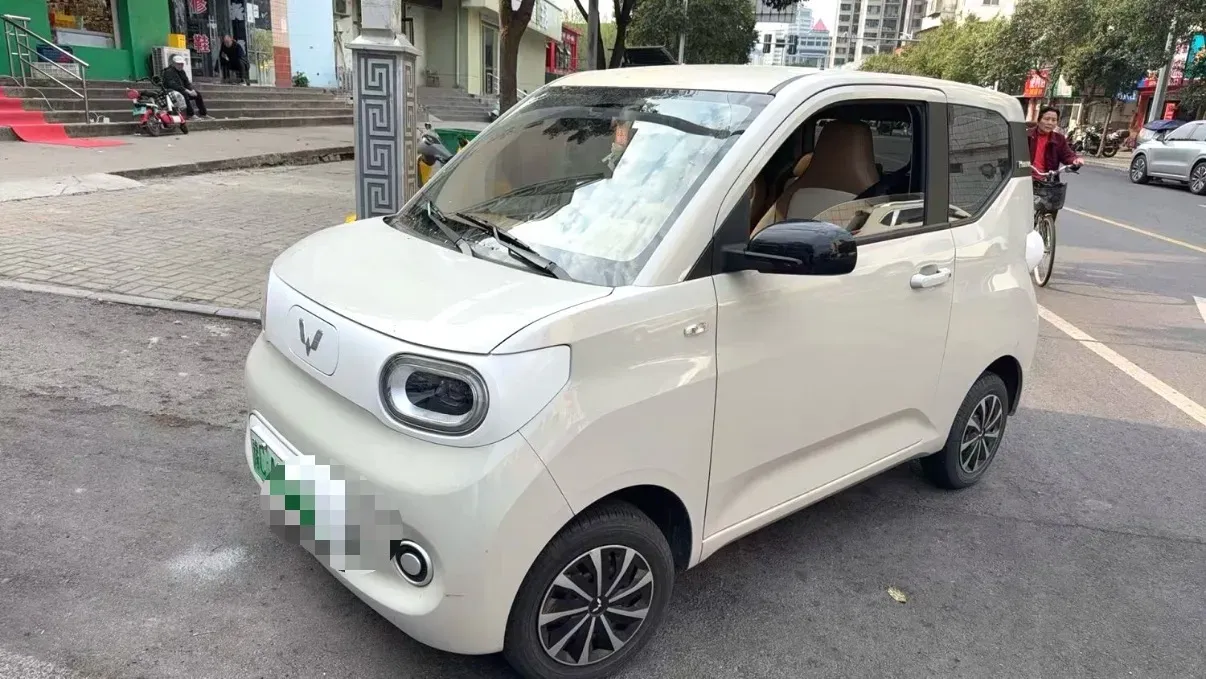 2025 WuLing HongGuang MINI EV BEV 16.2KWH,autocango,china used car exporter,china ev exporter,chinese used car exporter,chinese used ev exporter