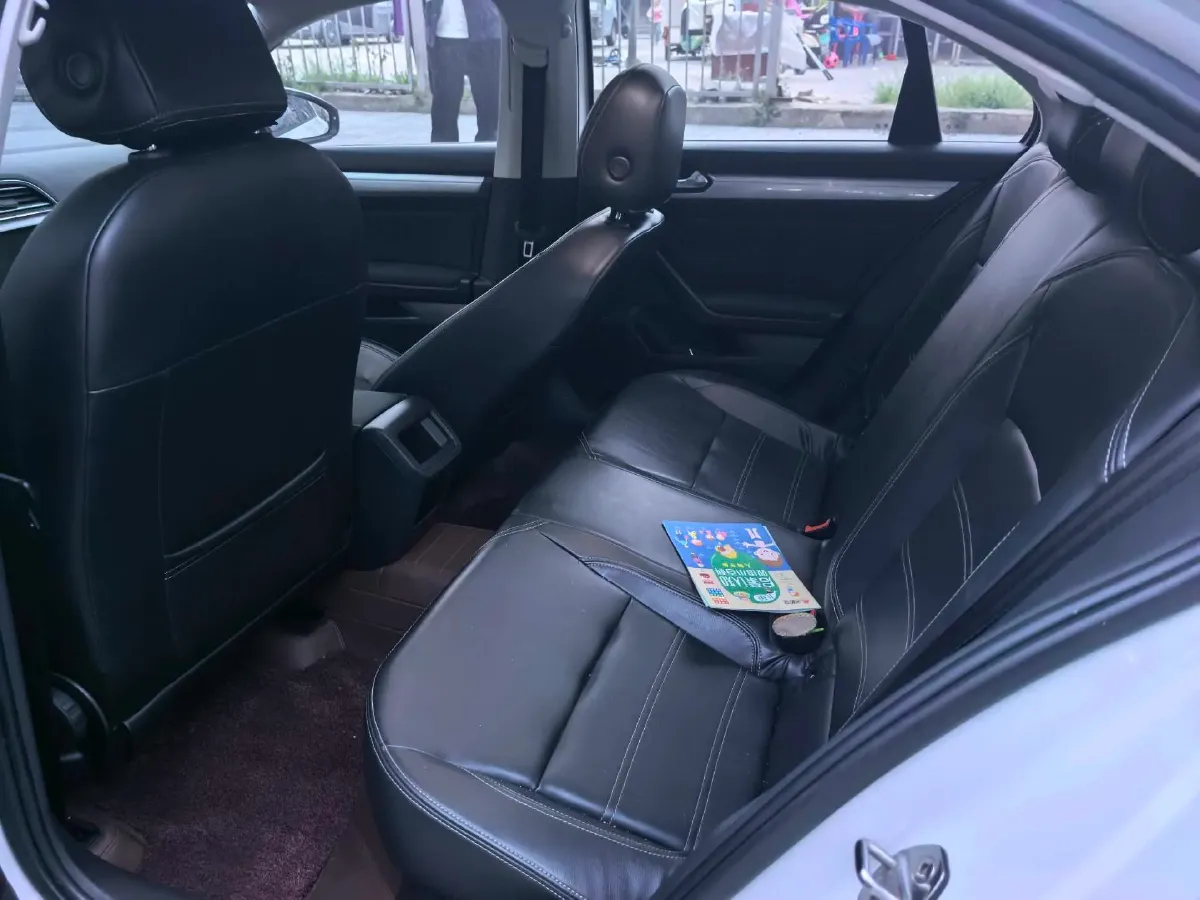 2019 Volkswagen T-Cross 1.4T 150HP L4 7DCT,autocango,china used car exporter,china ev exporter,chinese used car exporter,chinese used ev exporter