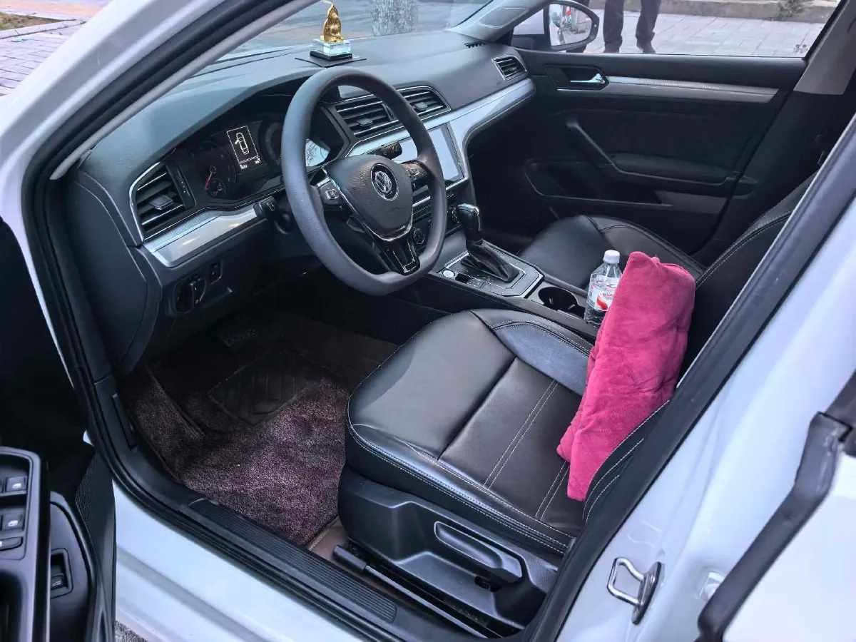 2019 Volkswagen T-Cross 1.4T 150HP L4 7DCT,autocango,china used car exporter,china ev exporter,chinese used car exporter,chinese used ev exporter