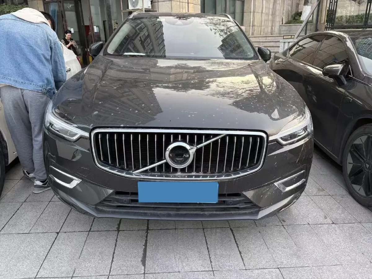 2020 Volvo XC60 2.0T 254HP L4 8AT,autocango,china used car exporter,china ev exporter,chinese used car exporter,chinese used ev exporter
