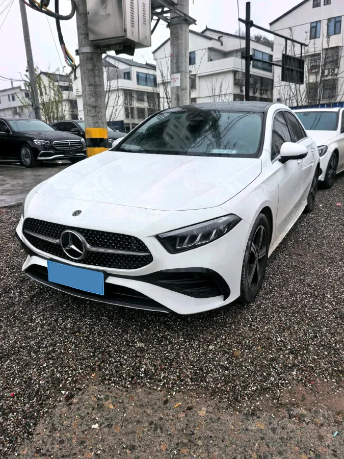 2024 Mercedes-Benz A Class 1.3T 163HP L4 7DCT,autocango,china used car exporter,china ev exporter,chinese used car exporter,chinese used ev exporter