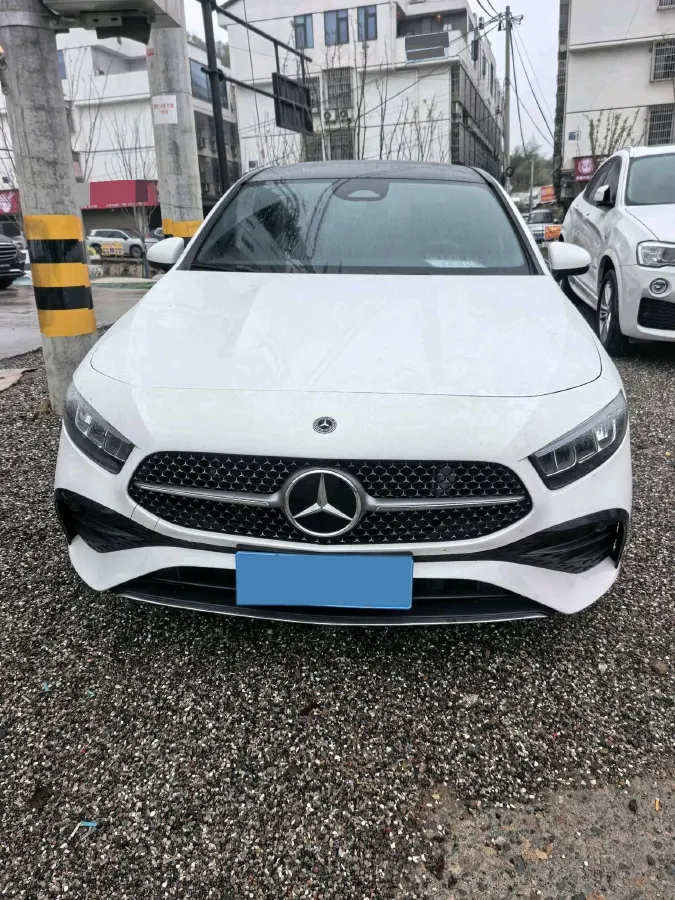 2024 Mercedes-Benz A Class 1.3T 163HP L4 7DCT,autocango,china used car exporter,china ev exporter,chinese used car exporter,chinese used ev exporter
