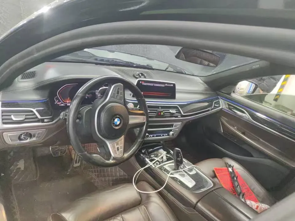 2021 BMW 7 Series 2.0T 265HP L4 8AT,autocango,china used car exporter,china ev exporter,chinese used car exporter,chinese used ev exporter