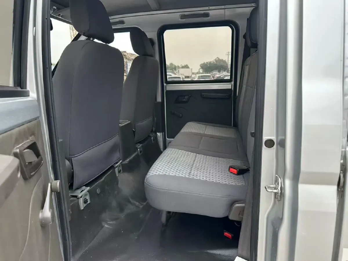 2023 WuLing RongGuang New Truck 1.5L 102HP L4 5MT,autocango,china used car exporter,china ev exporter,chinese used car exporter,chinese used ev exporter