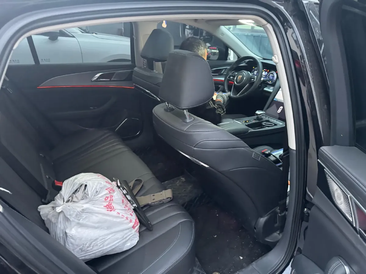 2024 HongQi H5 2.0T 224HP L4 8AT,autocango,china used car exporter,china ev exporter,chinese used car exporter,chinese used ev exporter