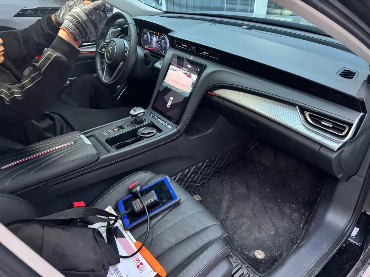 2024 HongQi H5 2.0T 224HP L4 8AT,autocango,china used car exporter,china ev exporter,chinese used car exporter,chinese used ev exporter