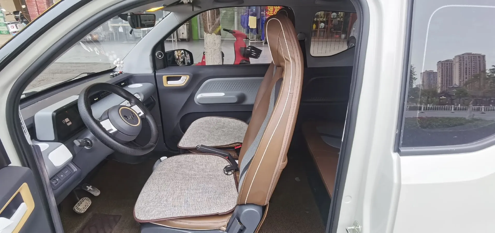 2022 WuLing HongGuang MINI EV BEV 17.3KWH,autocango,china used car exporter,china ev exporter,chinese used car exporter,chinese used ev exporter