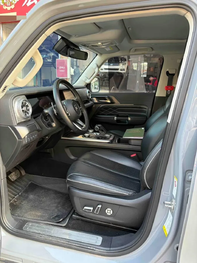 2021 Tank 300 2.0T 227HP L4 8AT,autocango,china used car exporter,china ev exporter,chinese used car exporter,chinese used ev exporter