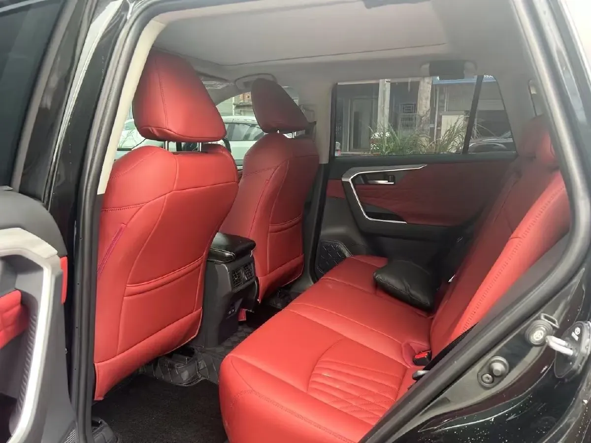 2024 Toyota RAV4 2.0L 171HP L4 CVT,autocango,china used car exporter,china ev exporter,chinese used car exporter,chinese used ev exporter