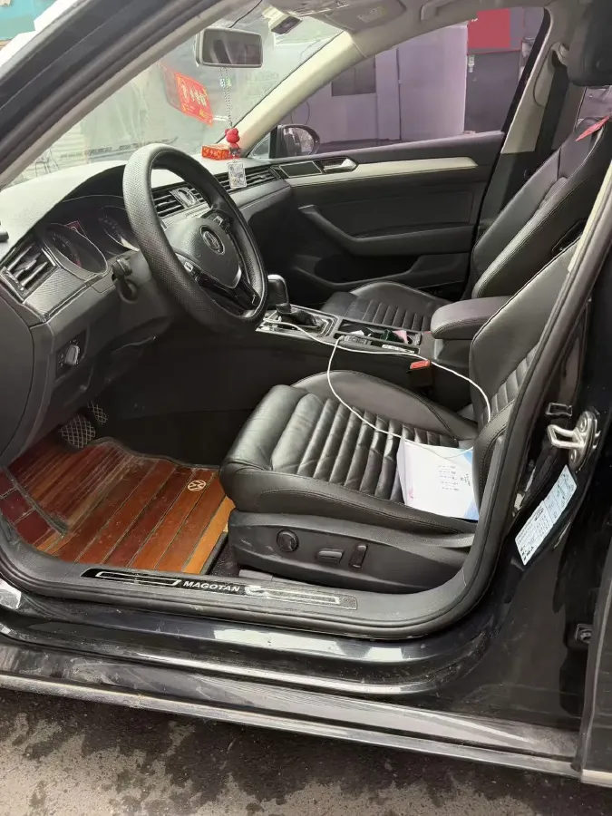 2018 Volkswagen Magotan 1.8T 180HP L4 7DCT,autocango,china used car exporter,china ev exporter,chinese used car exporter,chinese used ev exporter