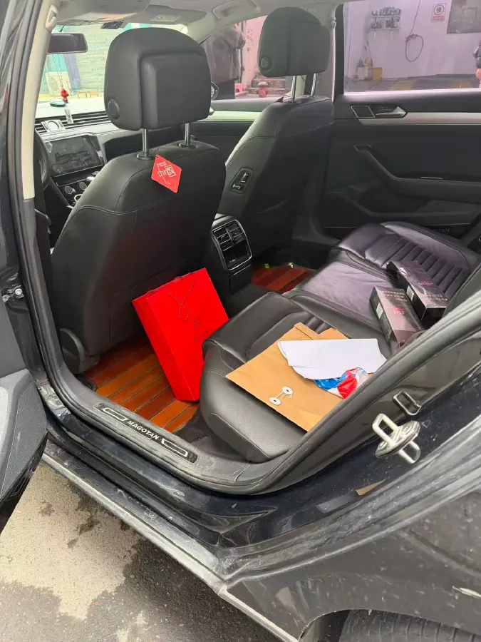 2018 Volkswagen Magotan 1.8T 180HP L4 7DCT,autocango,china used car exporter,china ev exporter,chinese used car exporter,chinese used ev exporter