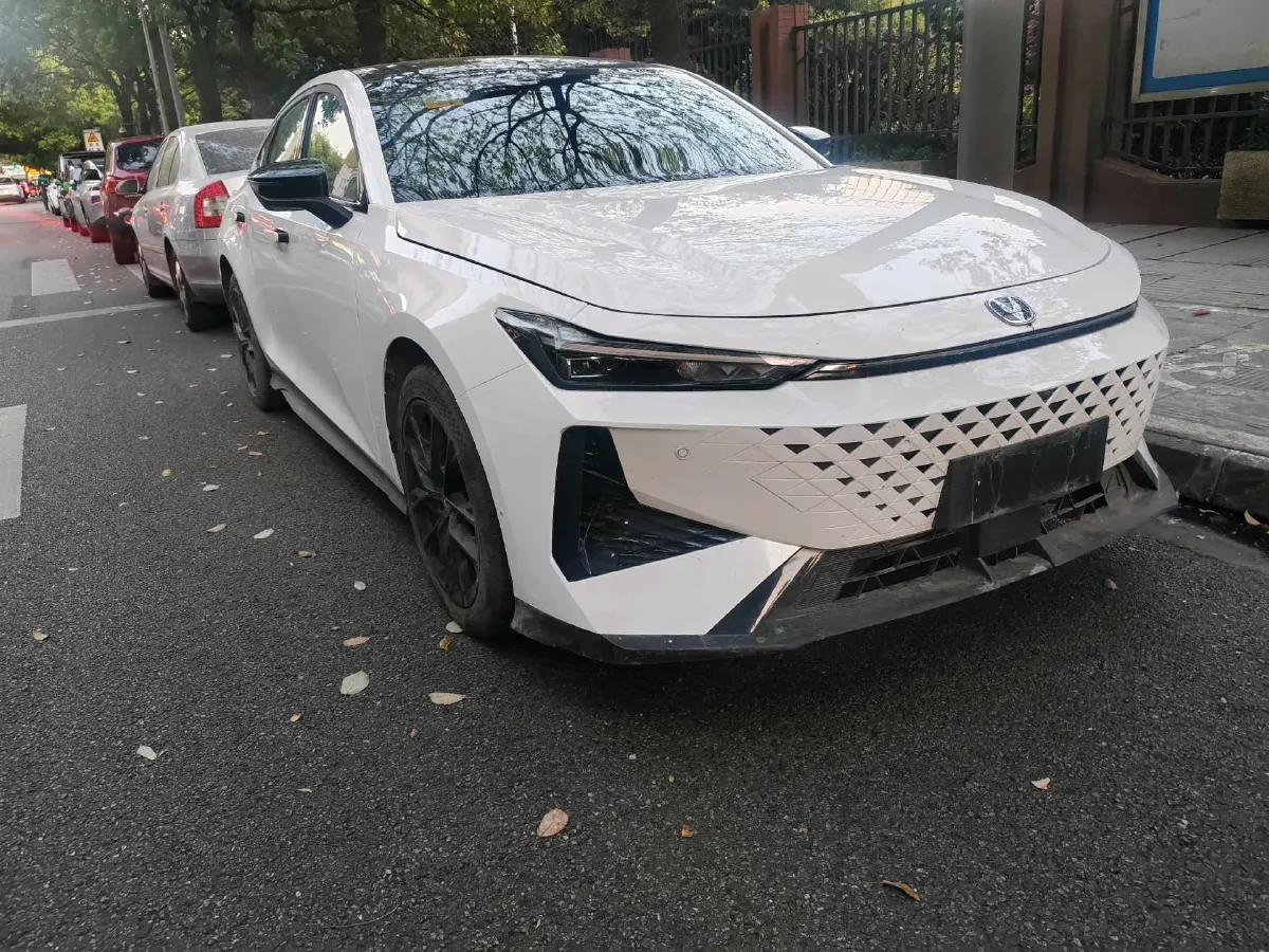 2024 ChangAn UNI-V 1.5T 188HP L4 7DCT,autocango,china used car exporter,china ev exporter,chinese used car exporter,chinese used ev exporter