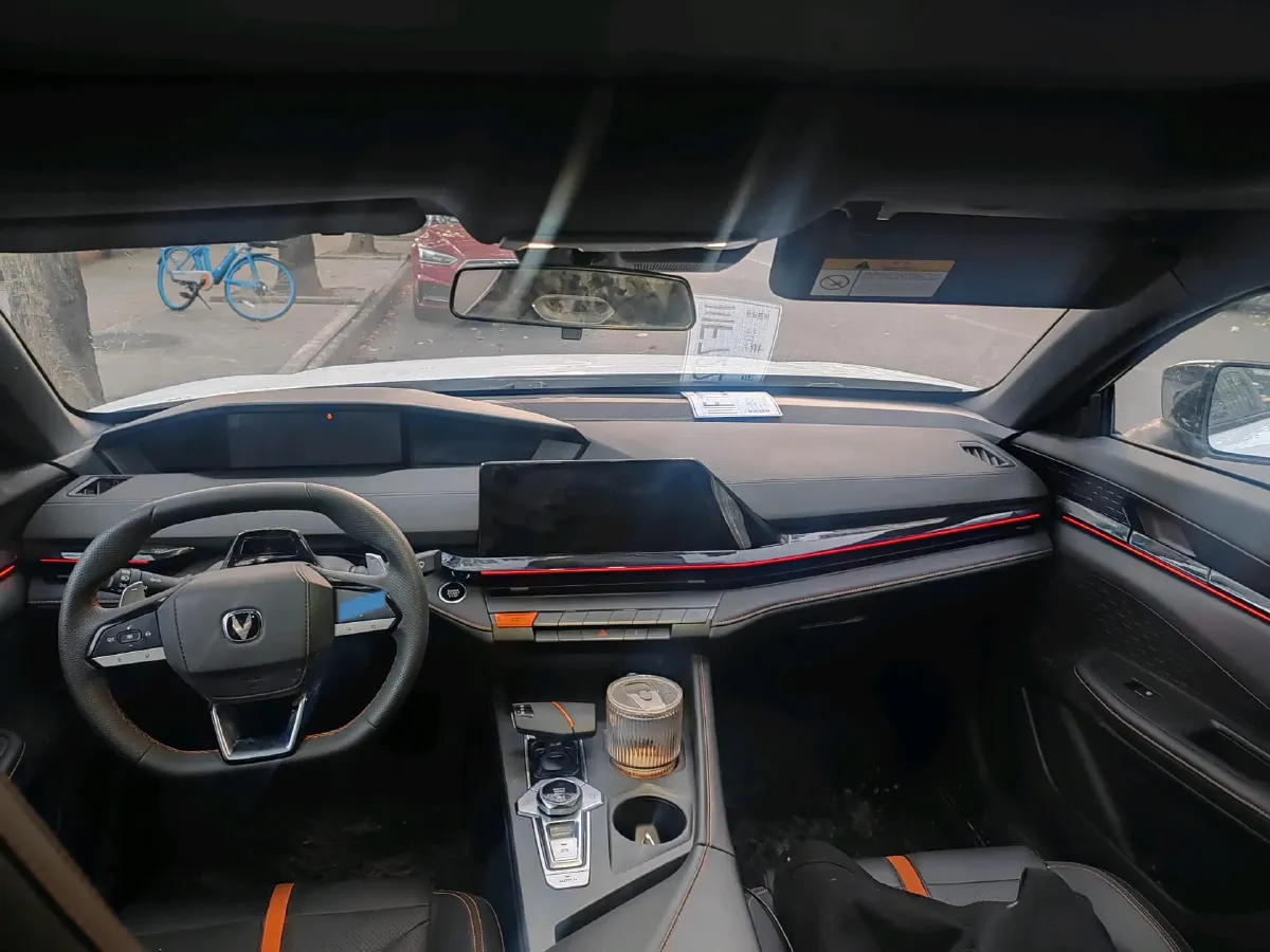 2024 ChangAn UNI-V 1.5T 188HP L4 7DCT,autocango,china used car exporter,china ev exporter,chinese used car exporter,chinese used ev exporter