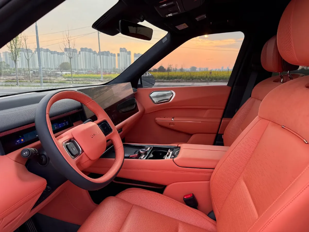 2025 LYNK&CO 900 1.5T 190HP L4 3DHT PHEV 43.3KWH,autocango,china used car exporter,china ev exporter,chinese used car exporter,chinese used ev exporter