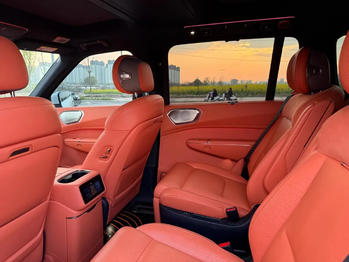 2025 LYNK&CO 900 1.5T 190HP L4 3DHT PHEV 43.3KWH,autocango,china used car exporter,china ev exporter,chinese used car exporter,chinese used ev exporter