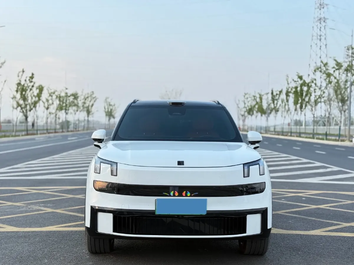 2025 LYNK&CO 900 1.5T 190HP L4 3DHT PHEV 43.3KWH,autocango,china used car exporter,china ev exporter,chinese used car exporter,chinese used ev exporter