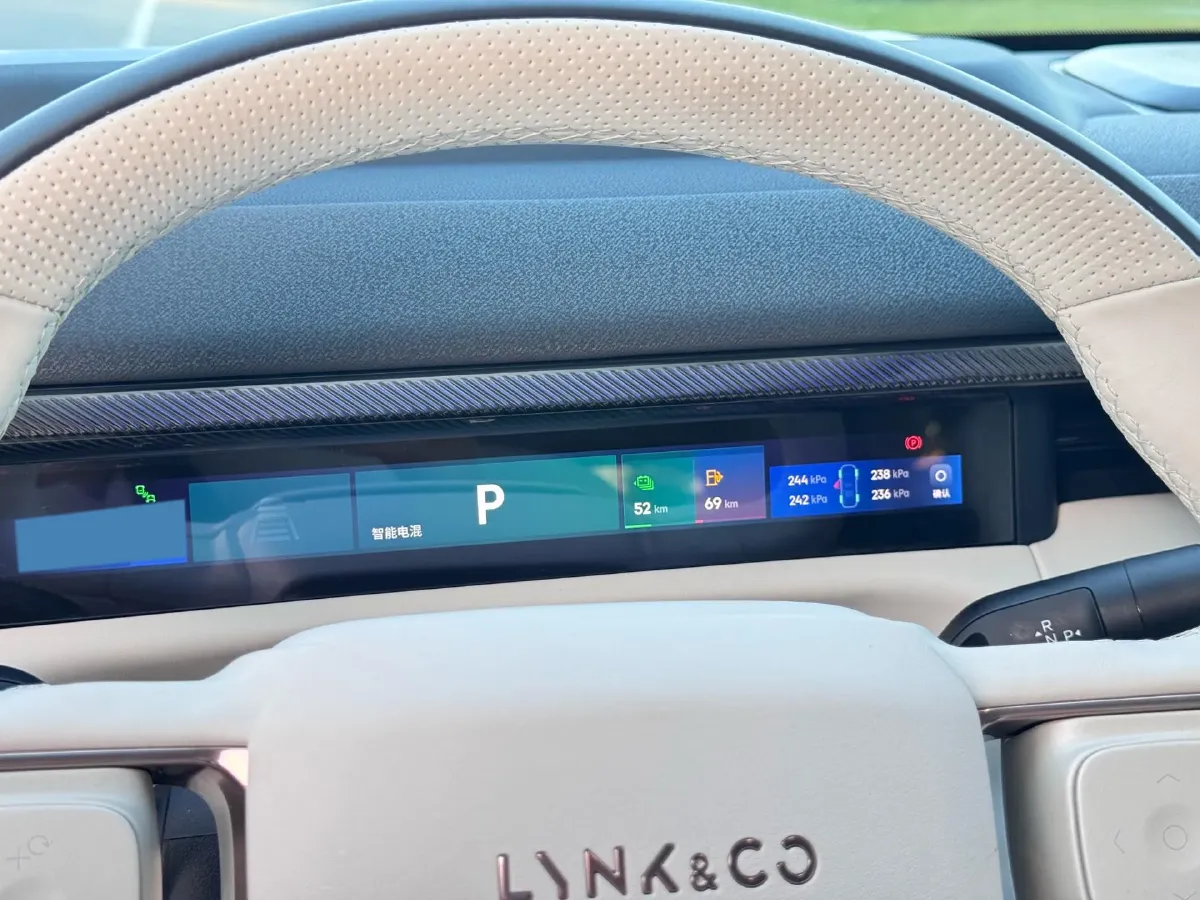 2025 LYNK&CO 900 1.5T 190HP L4 3DHT PHEV 43.3KWH,autocango,china used car exporter,china ev exporter,chinese used car exporter,chinese used ev exporter