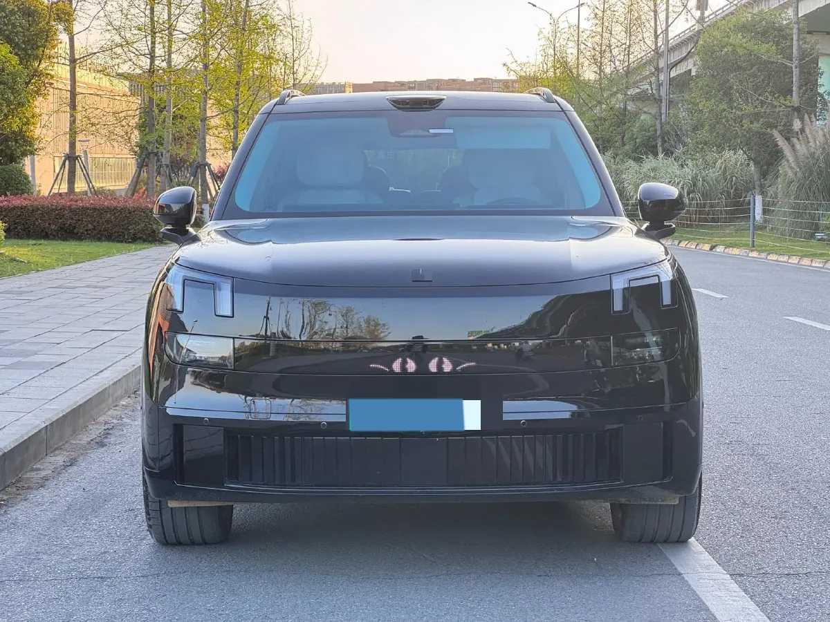 2025 LYNK&CO 900 1.5T 190HP L4 3DHT PHEV 43.3KWH,autocango,china used car exporter,china ev exporter,chinese used car exporter,chinese used ev exporter