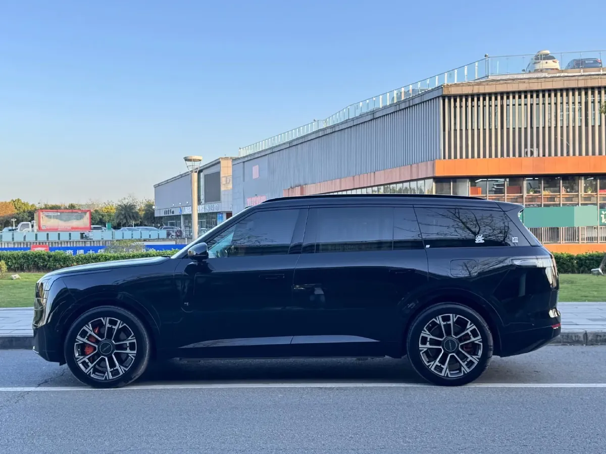 2025 LYNK&CO 900 1.5T 190HP L4 3DHT PHEV 43.3KWH,autocango,china used car exporter,china ev exporter,chinese used car exporter,chinese used ev exporter