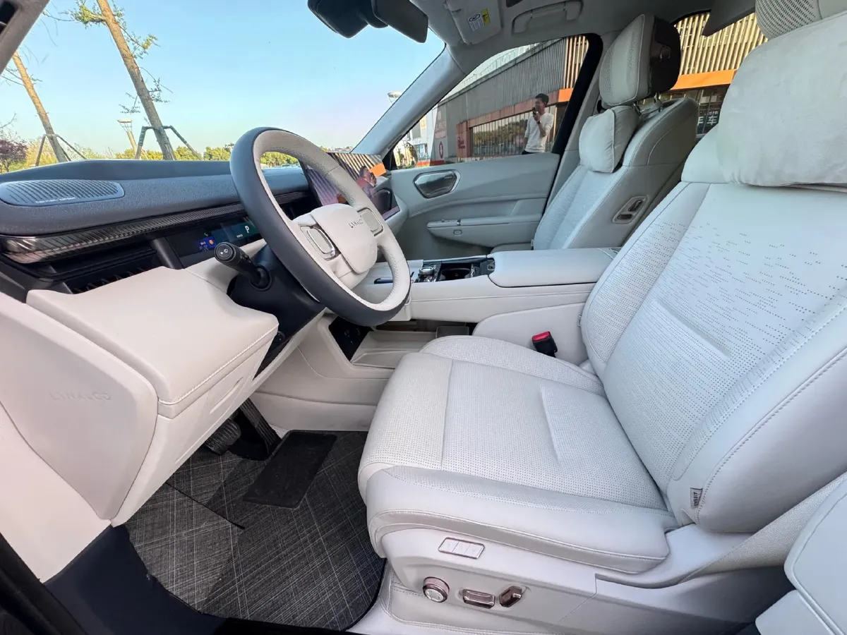 2025 LYNK&CO 900 1.5T 190HP L4 3DHT PHEV 43.3KWH,autocango,china used car exporter,china ev exporter,chinese used car exporter,chinese used ev exporter