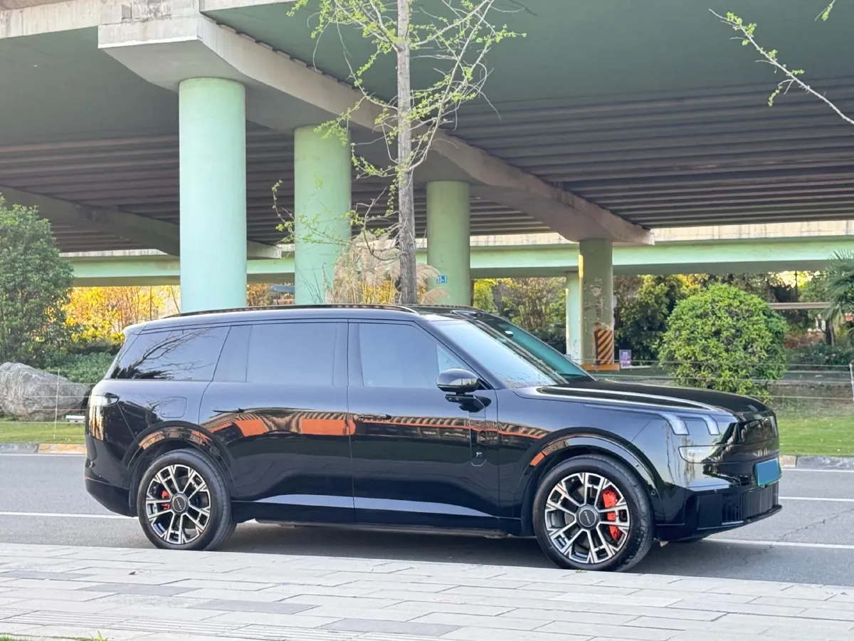 2025 LYNK&CO 900 1.5T 190HP L4 3DHT PHEV 43.3KWH,autocango,china used car exporter,china ev exporter,chinese used car exporter,chinese used ev exporter