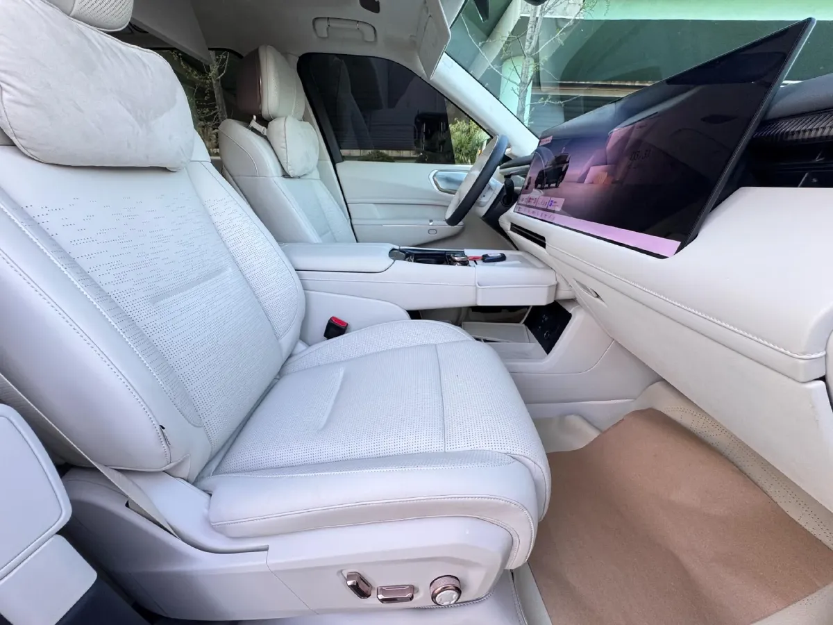 2025 LYNK&CO 900 1.5T 190HP L4 3DHT PHEV 43.3KWH,autocango,china used car exporter,china ev exporter,chinese used car exporter,chinese used ev exporter