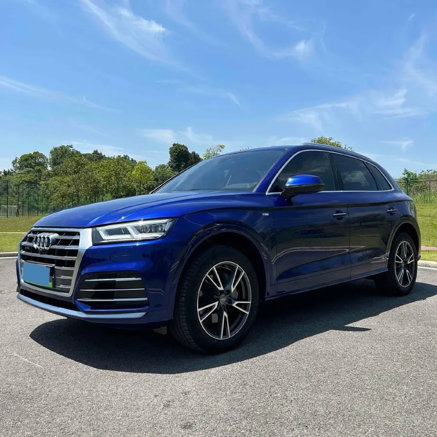 2020 Audi Q5L 2.0T 190HP L4 7DCT,autocango,china used car exporter,china ev exporter,chinese used car exporter,chinese used ev exporter