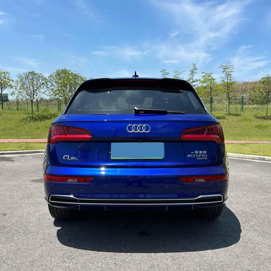 2020 Audi Q5L 2.0T 190HP L4 7DCT,autocango,china used car exporter,china ev exporter,chinese used car exporter,chinese used ev exporter