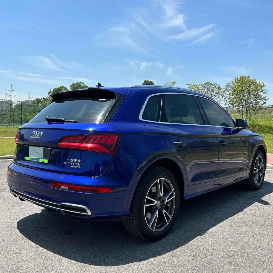 2020 Audi Q5L 2.0T 190HP L4 7DCT,autocango,china used car exporter,china ev exporter,chinese used car exporter,chinese used ev exporter