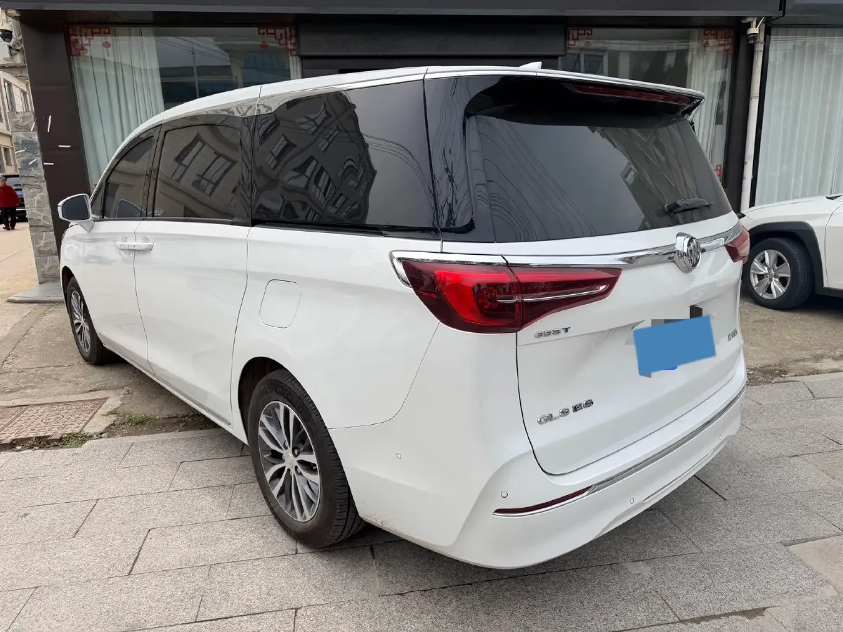 2023 Buick GL8 2.0T 237HP L4 9AT,autocango,china used car exporter,china ev exporter,chinese used car exporter,chinese used ev exporter