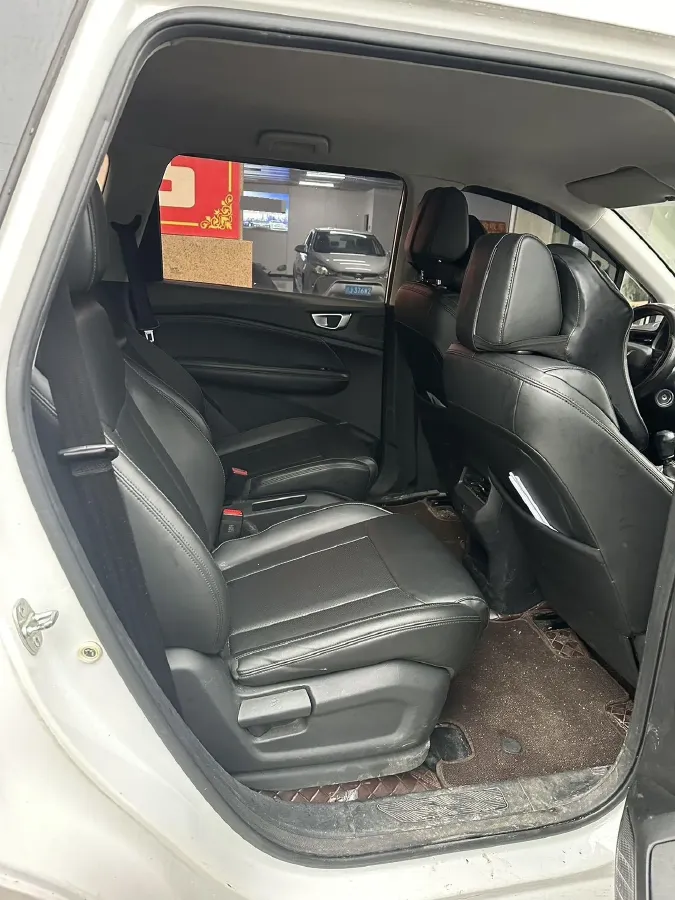 2022 WuLing JiaChen 1.5T 147HP L4 6MT,autocango,china used car exporter,china ev exporter,chinese used car exporter,chinese used ev exporter