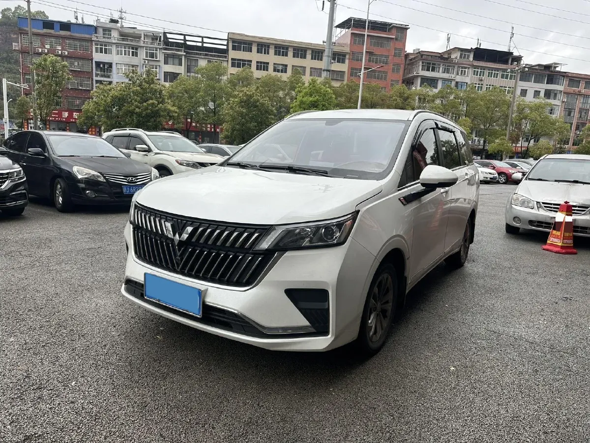 2022 WuLing JiaChen 1.5T 147HP L4 6MT,autocango,china used car exporter,china ev exporter,chinese used car exporter,chinese used ev exporter