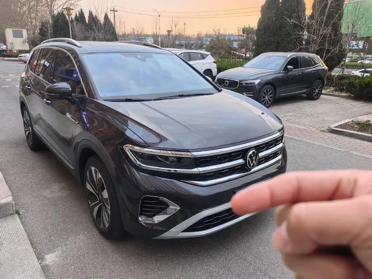 2023 Volkswagen Talagon 2.0T 220HP L4 7DCT,autocango,china used car exporter,china ev exporter,chinese used car exporter,chinese used ev exporter