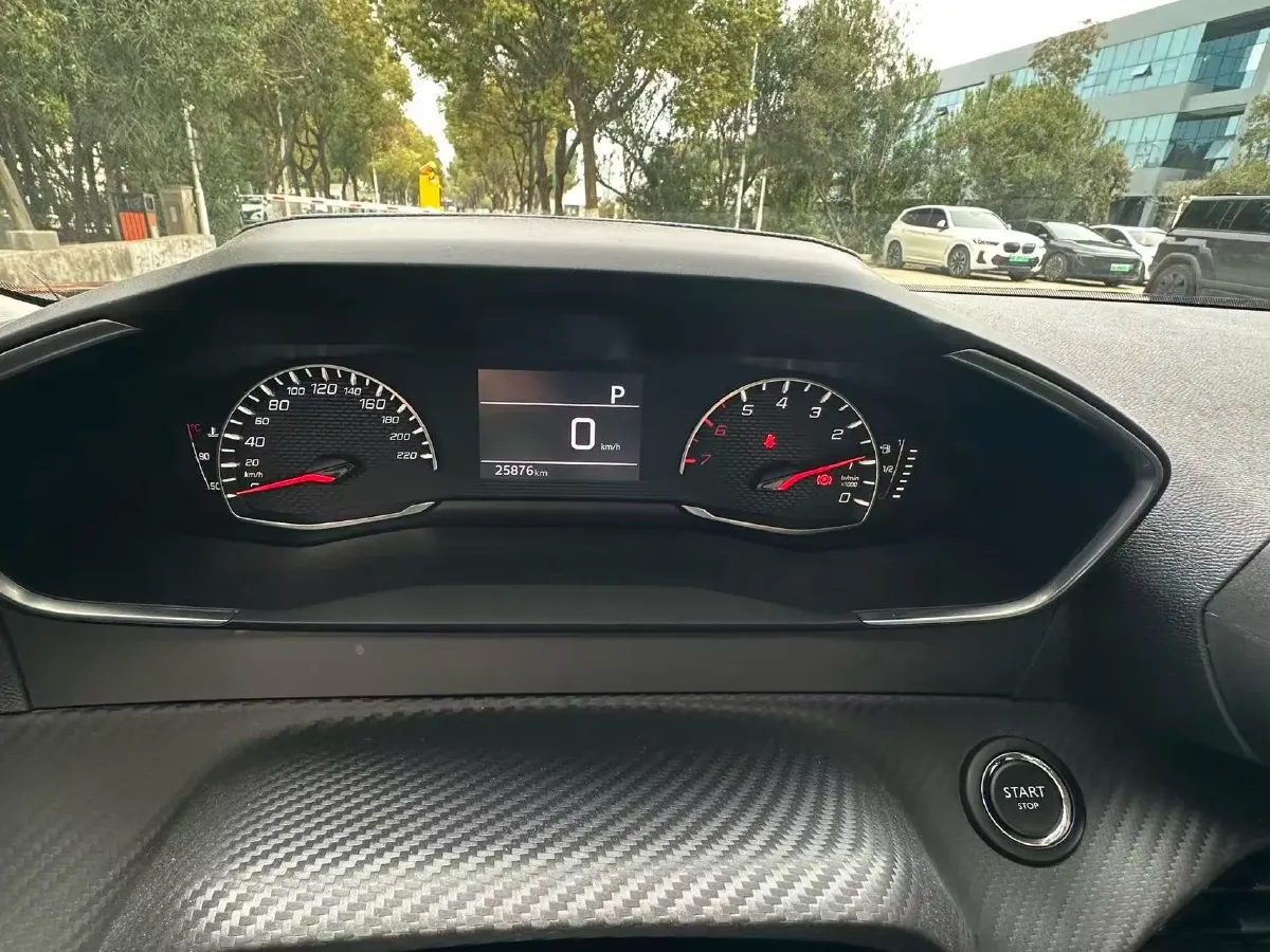 2022 Peugeot 2008 1.2T 136HP L3 6DCT,autocango,china used car exporter,china ev exporter,chinese used car exporter,chinese used ev exporter