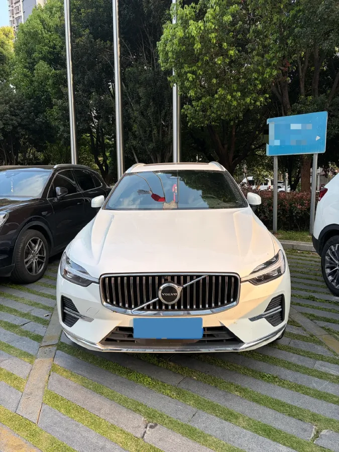 2023 Volvo XC60 2.0T 250HP L4 8AT,autocango,china used car exporter,china ev exporter,chinese used car exporter,chinese used ev exporter
