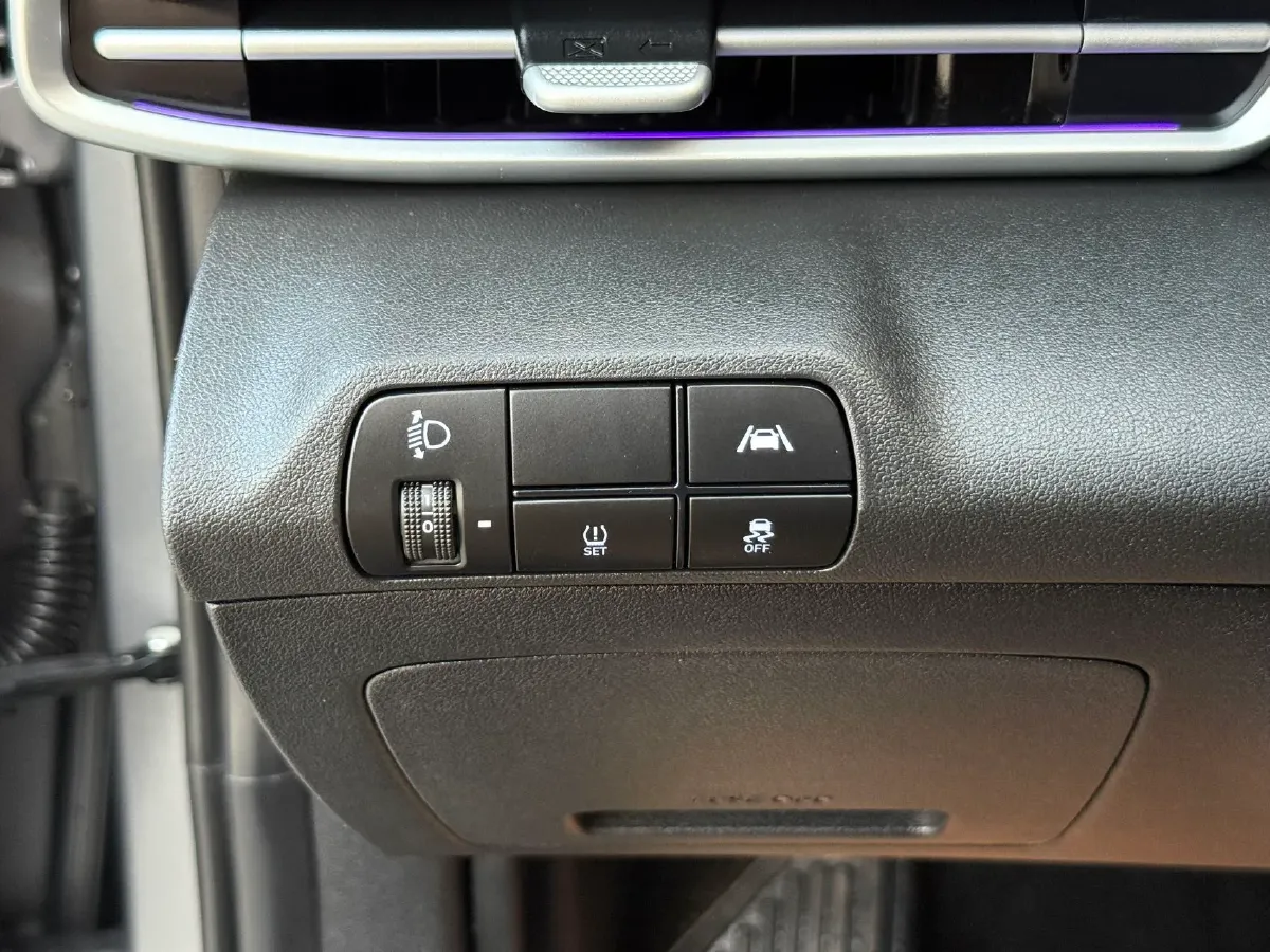 2022 Hyundai Elantra 1.5L 115HP L4 CVT,autocango,china used car exporter,china ev exporter,chinese used car exporter,chinese used ev exporter